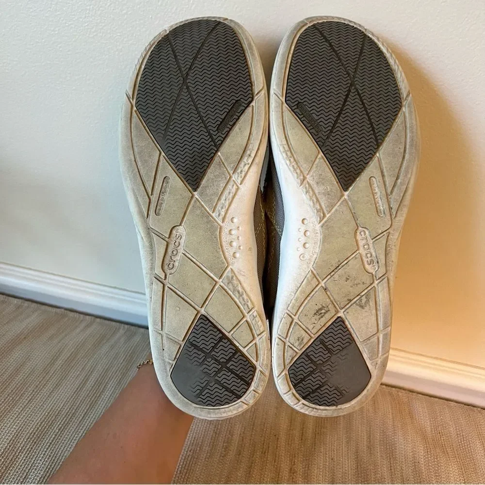 Crocs Mens Sz 10 Walu Slip On Loafers Boat Shoes Canvas Light Gray 11270
